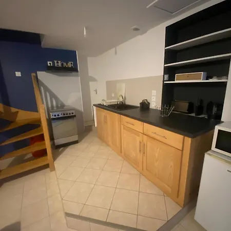 Charmante Maison Dans Village Calme Chef-Boutonne